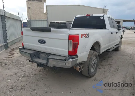 2018 Ford F-250 Xlt z USA, uszkodzony, nr VIN 1FT7W2BT1JEC39173